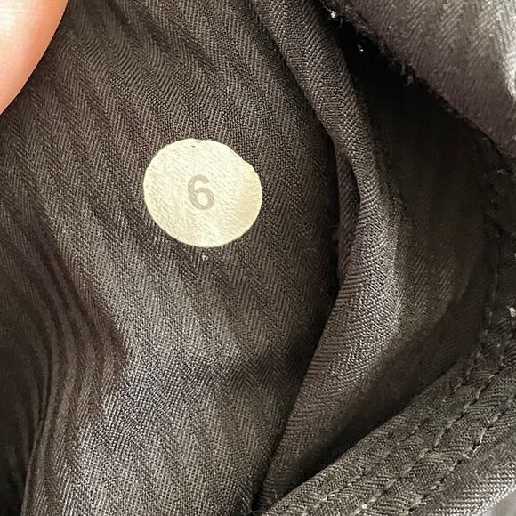 Lululemon Dance Studio Crop II Unlined 20" Black - Size: 6 - Picture 7 of 13